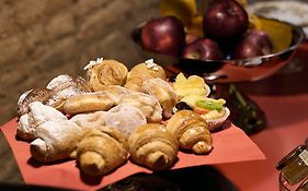 Palazzetto Rosso - Art Hotel